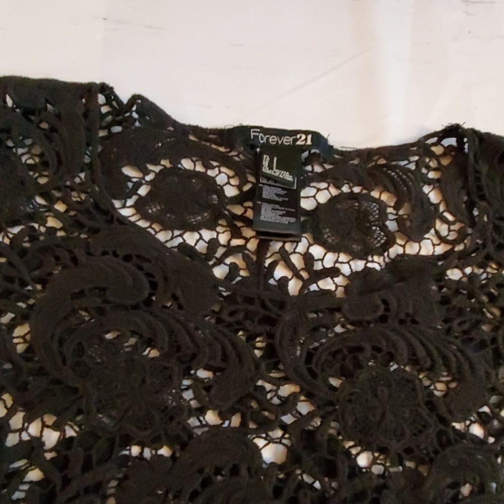 Black Crocheted Crop Top - Picture 2 of 2